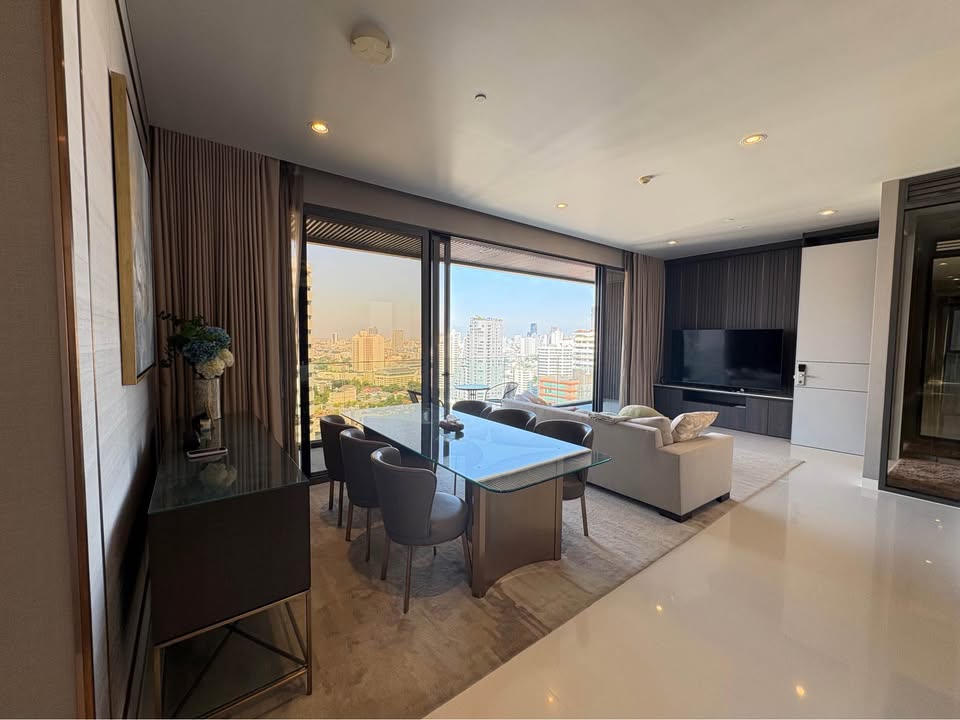 Vittorio Sukhumvit 39, 2 bed condo in Sukhumvit, Bangkok — photo 2