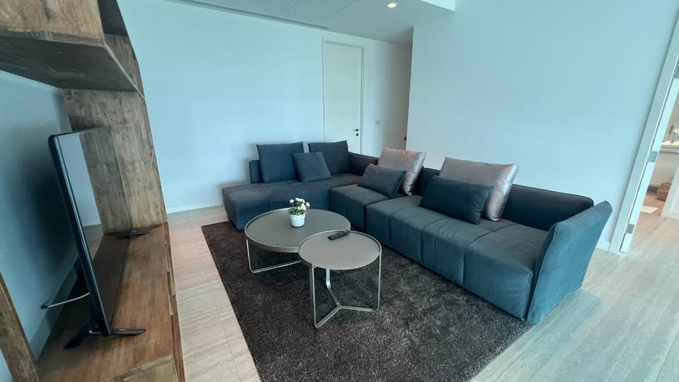 185 Ratchadamri, 2 bed condo in Wireless, Bangkok — photo 16