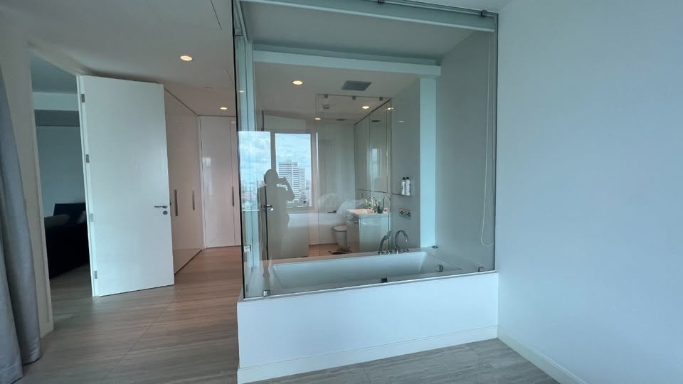 185 Ratchadamri, 2 bed condo in Wireless, Bangkok — photo 9