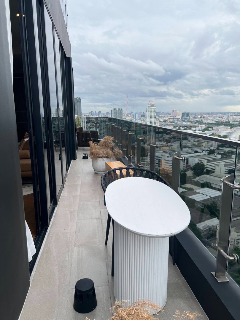 IDEO Q Victory, 2 bed condo in Ari, Bangkok — photo 5
