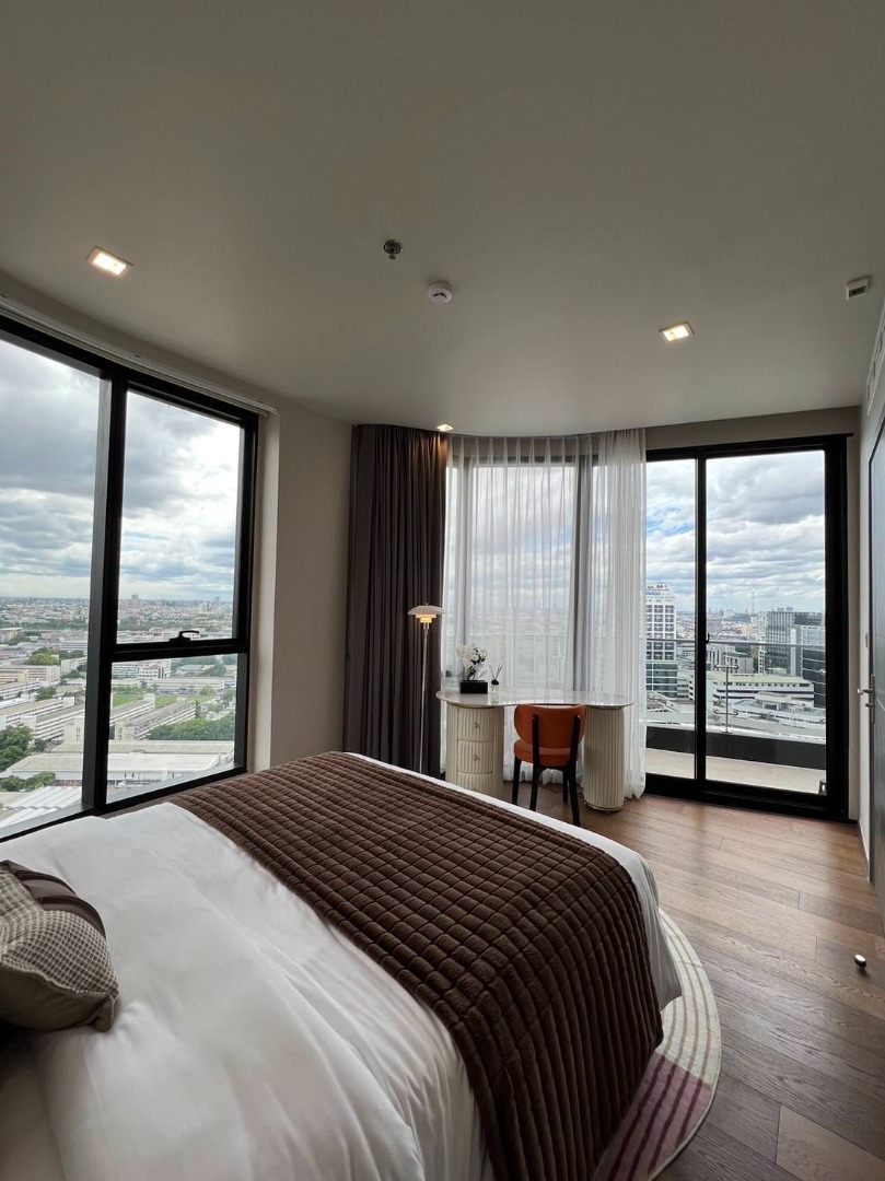 IDEO Q Victory, 2 bed condo in Ari, Bangkok — photo 11