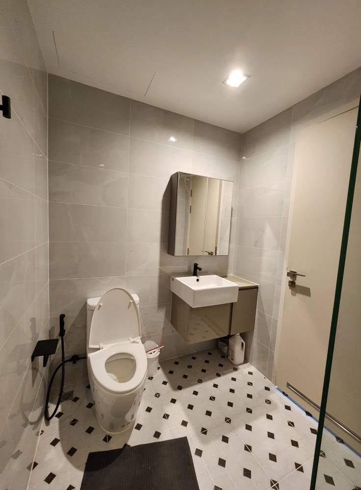 The Room Sathorn - Taksin, 2 bed condo in Kanchanaphisek, Bangkok — photo 14