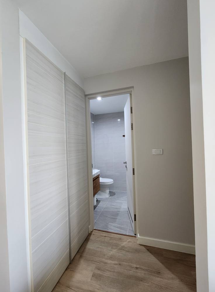 The Room Sathorn - Taksin, 2 bed condo in Kanchanaphisek, Bangkok — photo 12