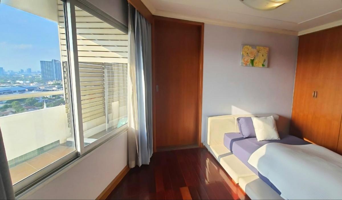 Bangkok River Marina, 3 bed condo in Taling Chan, Bangkok — photo 9
