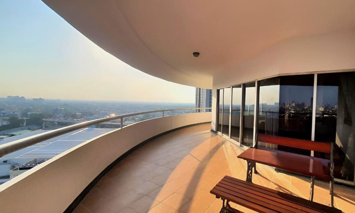 Bangkok River Marina, 3 bed condo in Taling Chan, Bangkok — photo 5