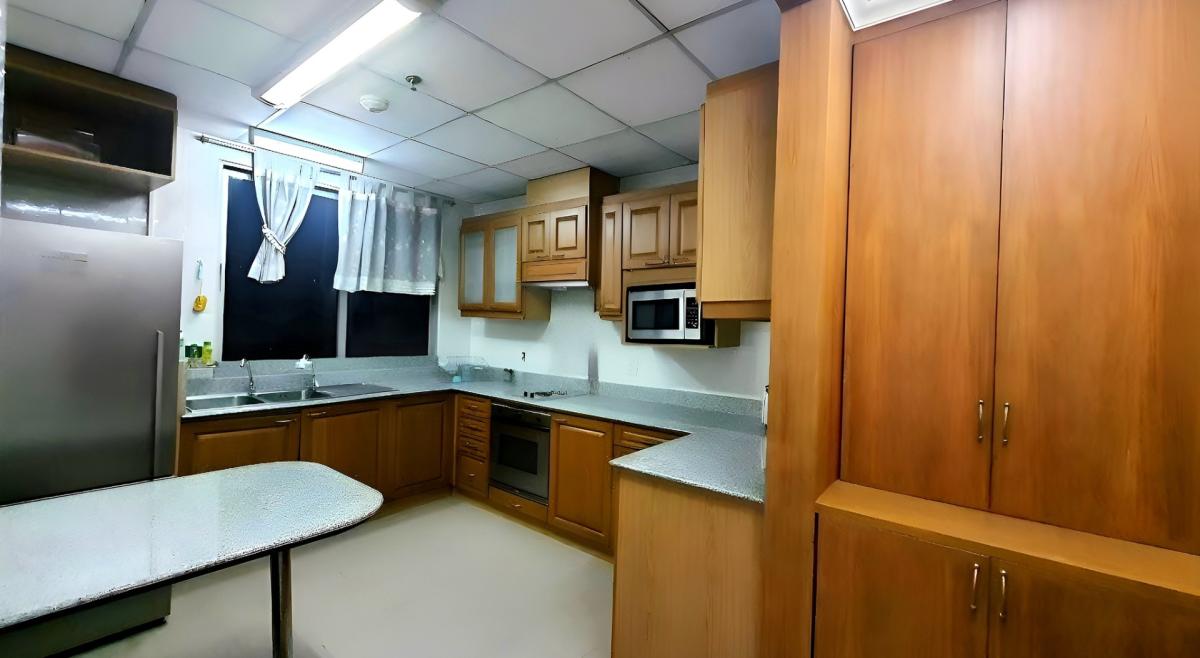 Bangkok River Marina, 3 bed condo in Taling Chan, Bangkok — photo 7