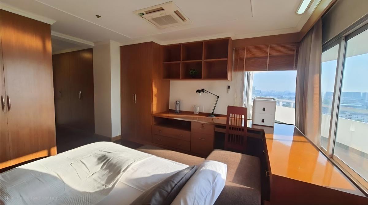 Bangkok River Marina, 3 bed condo in Taling Chan, Bangkok — photo 10