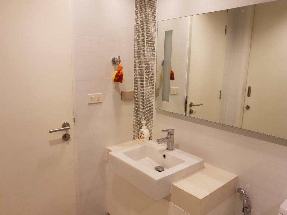 Nara 9 by Eastern Star, 1 bed condo in Sathon, Bangkok — photo 7