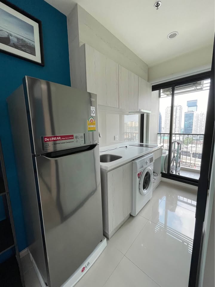 Life Asoke, 1 bed condo in Rama 9, Bangkok — photo 3