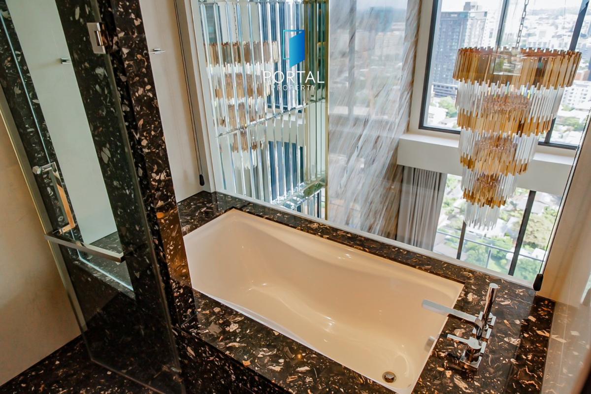 Beatniq Sukhumvit 32, 2 bed condo in Sukhumvit, Bangkok — photo 11