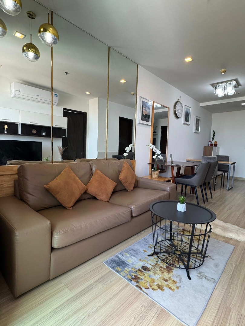Skywalk and Weltz Residence, 1 bed condo in On Nut, Bangkok — photo 2