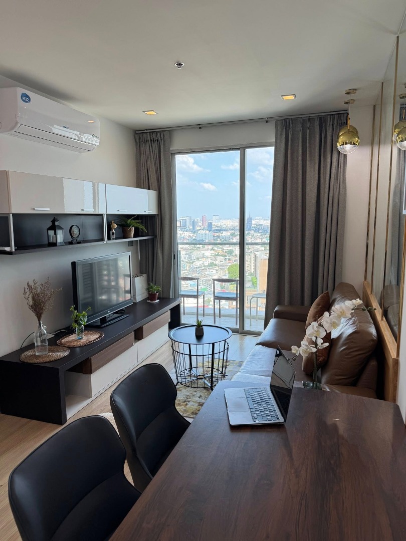 Skywalk and Weltz Residence, 1 bed condo in On Nut, Bangkok — photo 4