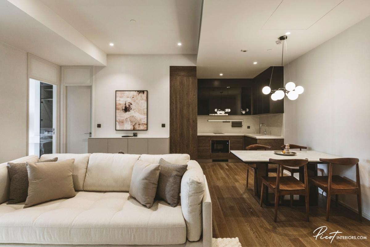 Muniq Langsuan, 2 bed condo in Wireless, Bangkok — photo 2