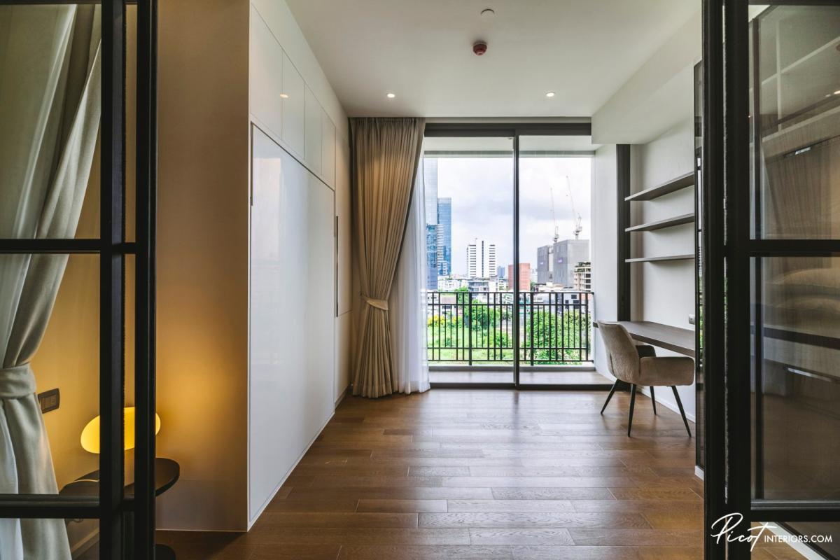 Muniq Langsuan, 2 bed condo in Wireless, Bangkok — photo 6