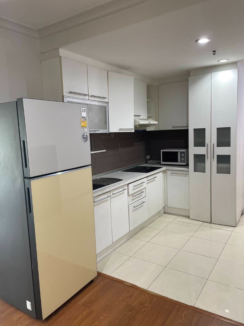 Grand Park View Asoke, 3 bed condo in Sukhumvit, Bangkok — photo 3