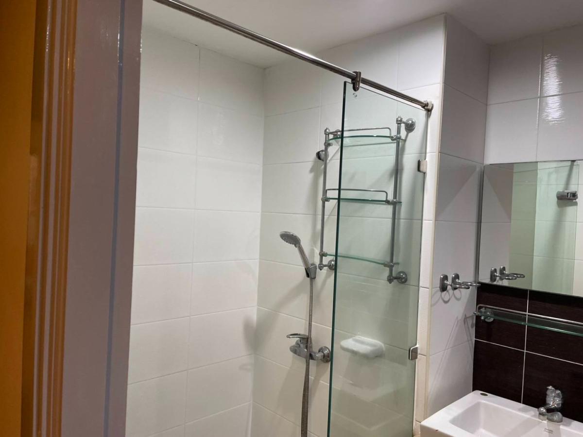 Grand Park View Asoke, 3 bed condo in Sukhumvit, Bangkok — photo 10