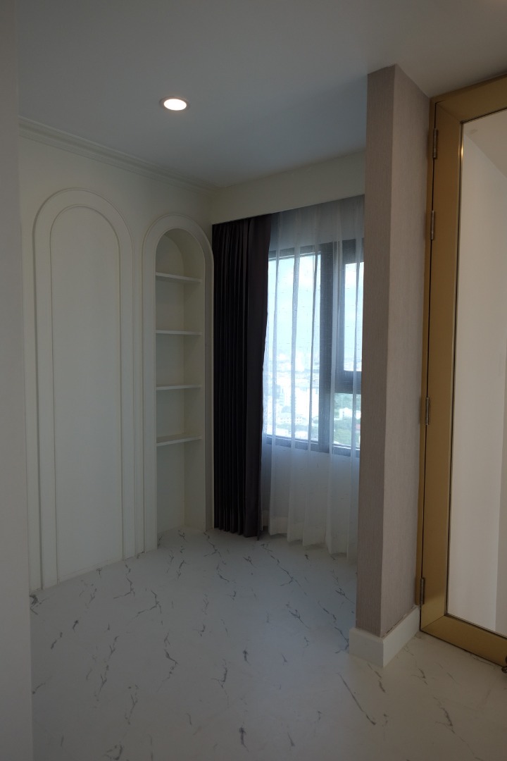 Knightsbridge Prime Sathorn, 2 bed condo in Sathon, Bangkok — photo 9