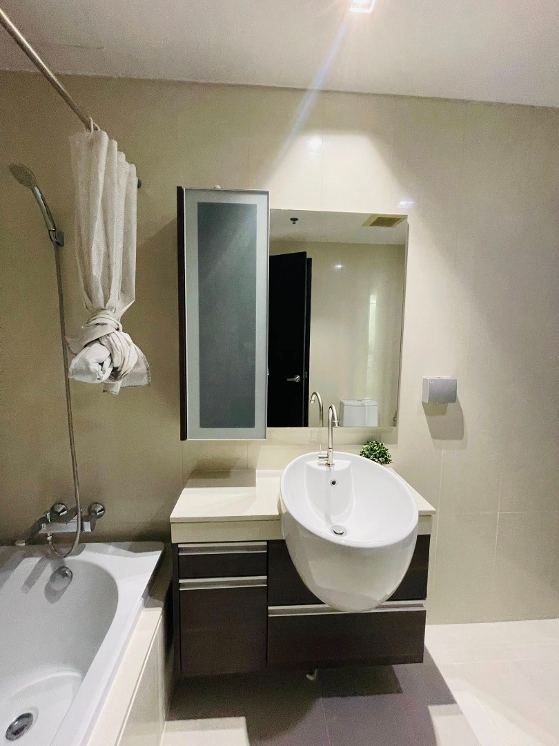 Skywalk and Weltz Residence, 1 bed condo in On Nut, Bangkok — photo 11