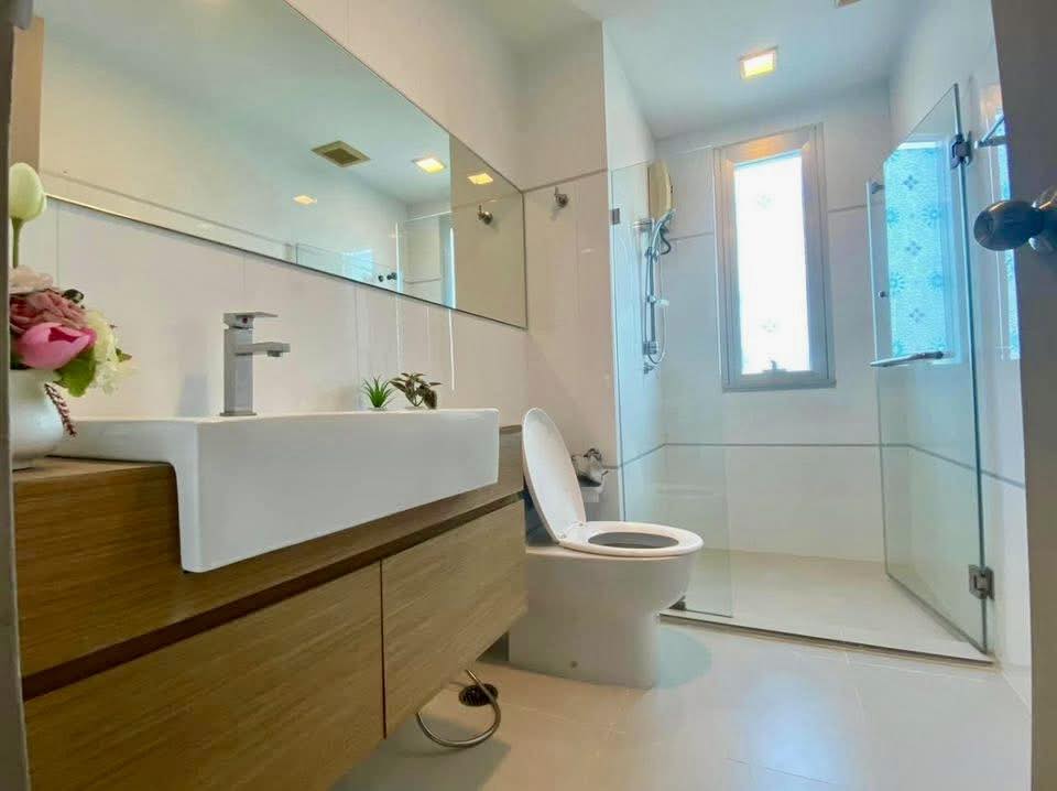 True Thonglor, 2 bed condo in Rama 9, Bangkok — photo 11