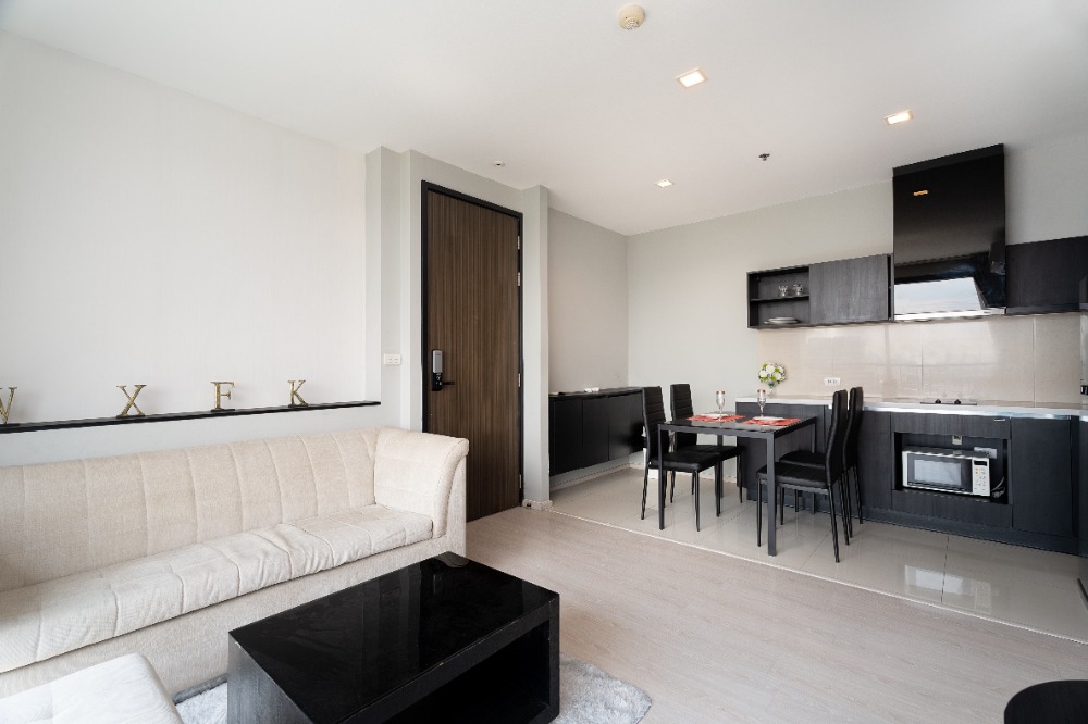 Rhythm Sukhumvit 44/1, 2 bed condo in On Nut, Bangkok — photo 9