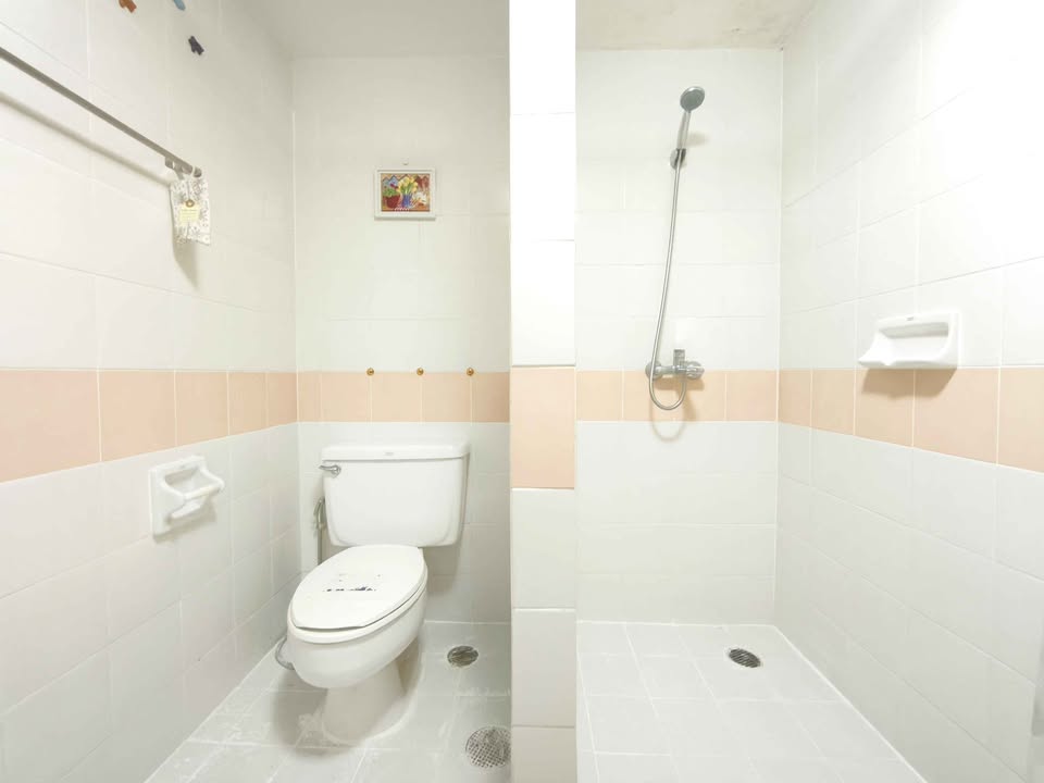 Baan Chan, 3 bed condo in Sukhumvit, Bangkok — photo 16