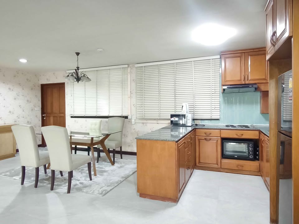 Baan Chan, 3 bed condo in Sukhumvit, Bangkok — photo 5