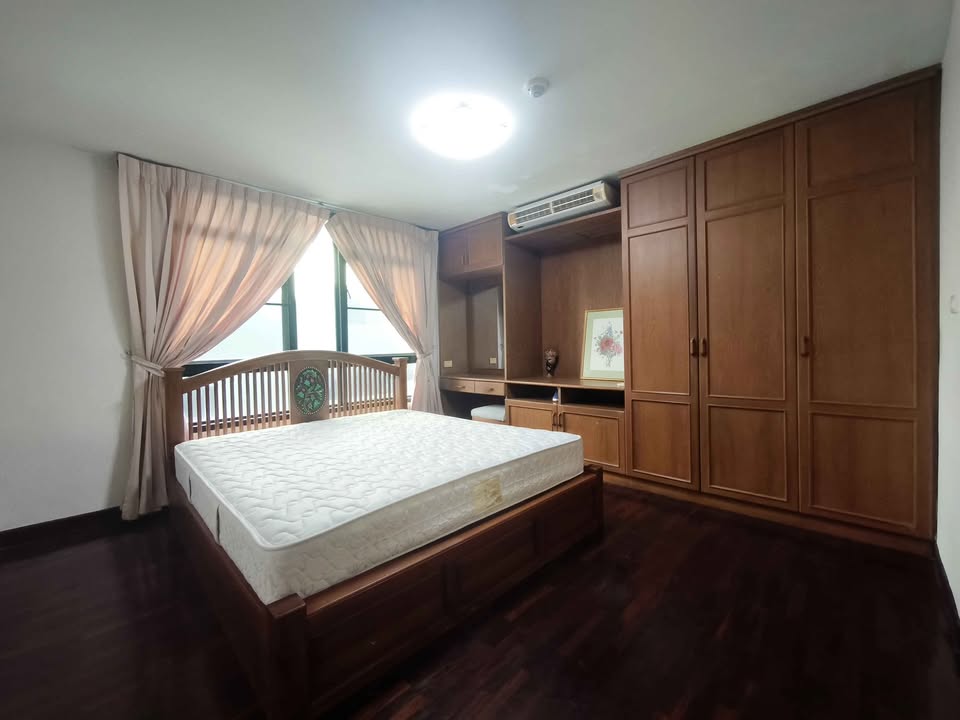 Baan Chan, 3 bed condo in Sukhumvit, Bangkok — photo 12