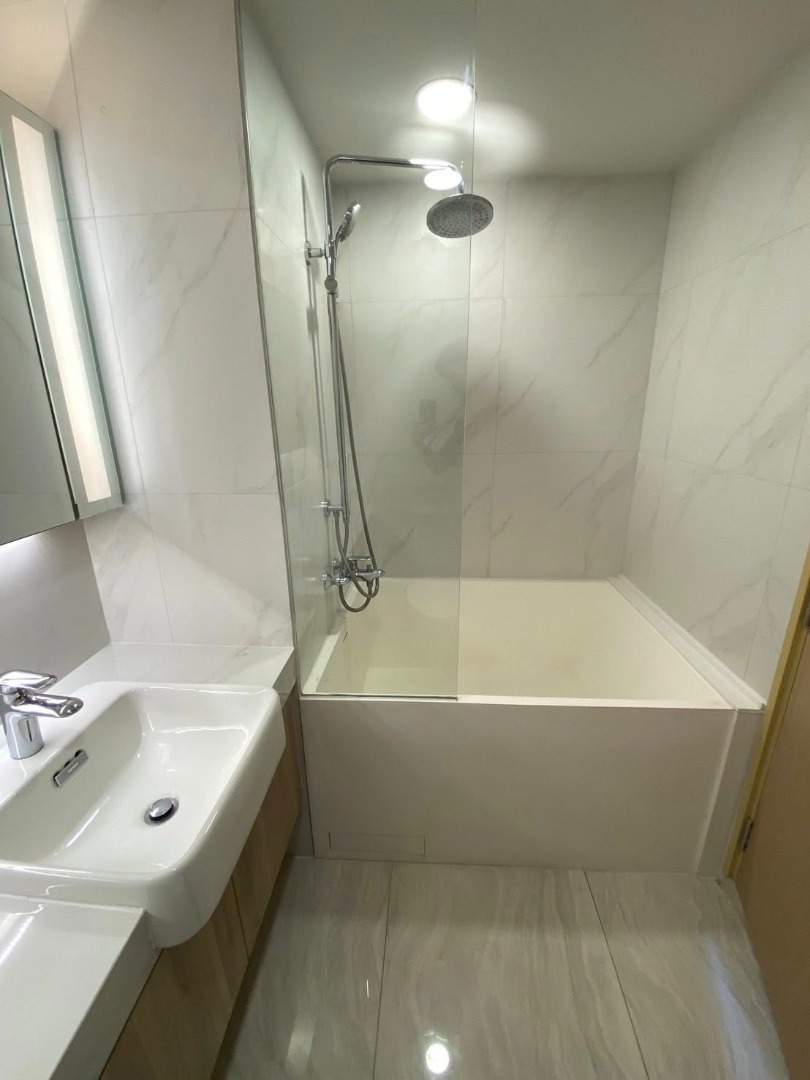 Walden Asoke, 1 bed condo in Sukhumvit, Bangkok — photo 11