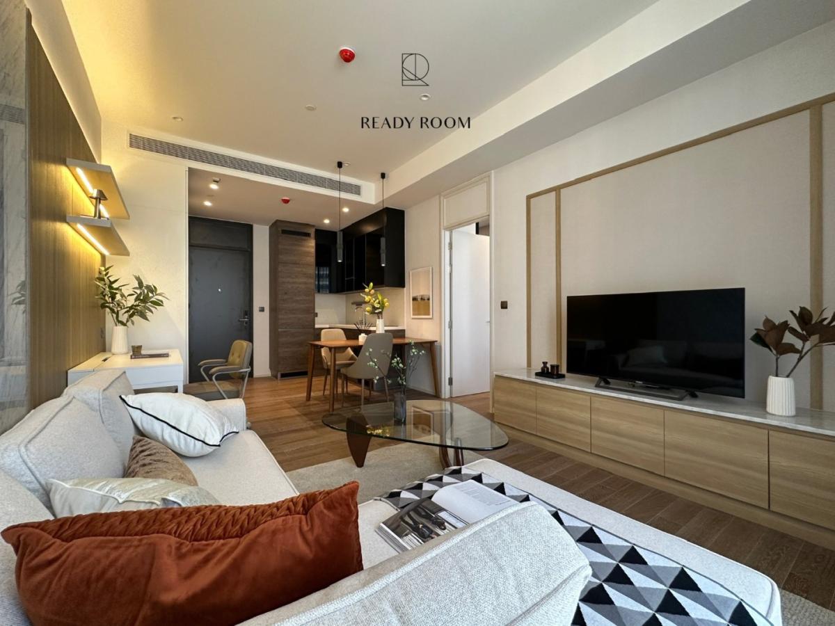 Muniq Langsuan, 1 bed condo in Wireless, Bangkok — photo 2