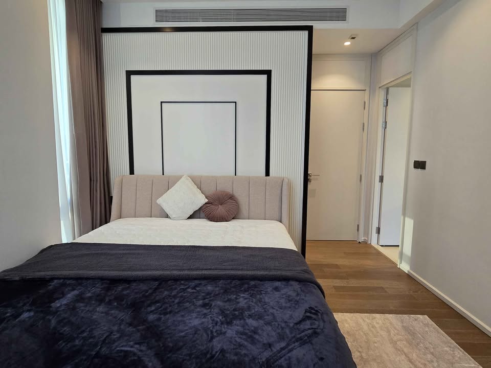 Muniq Langsuan, 2 bed condo in Wireless, Bangkok — photo 10