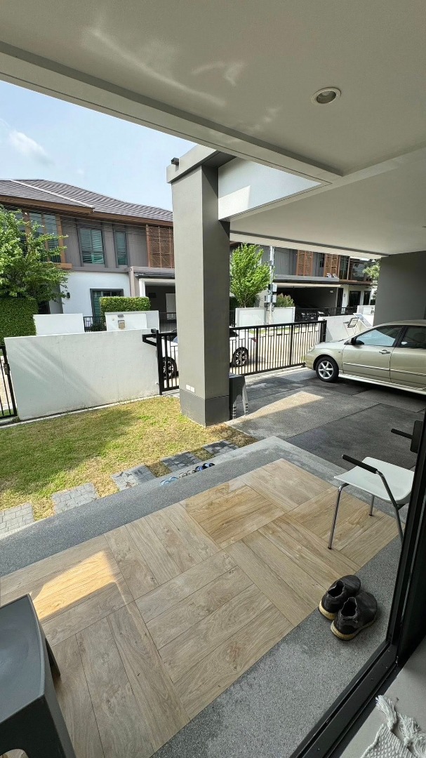 Burasiri Pattanakarn, 4 bed house in Phatthanakon, Bangkok — photo 2