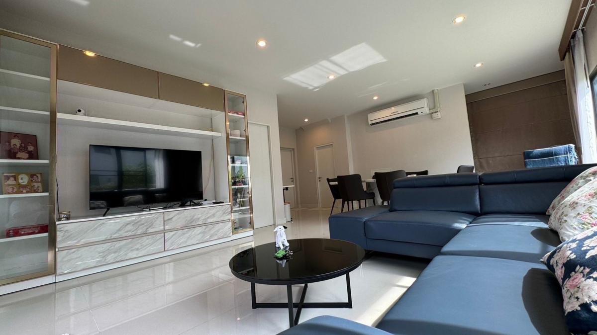 Burasiri Pattanakarn, 4 bed house in Phatthanakon, Bangkok — photo 5