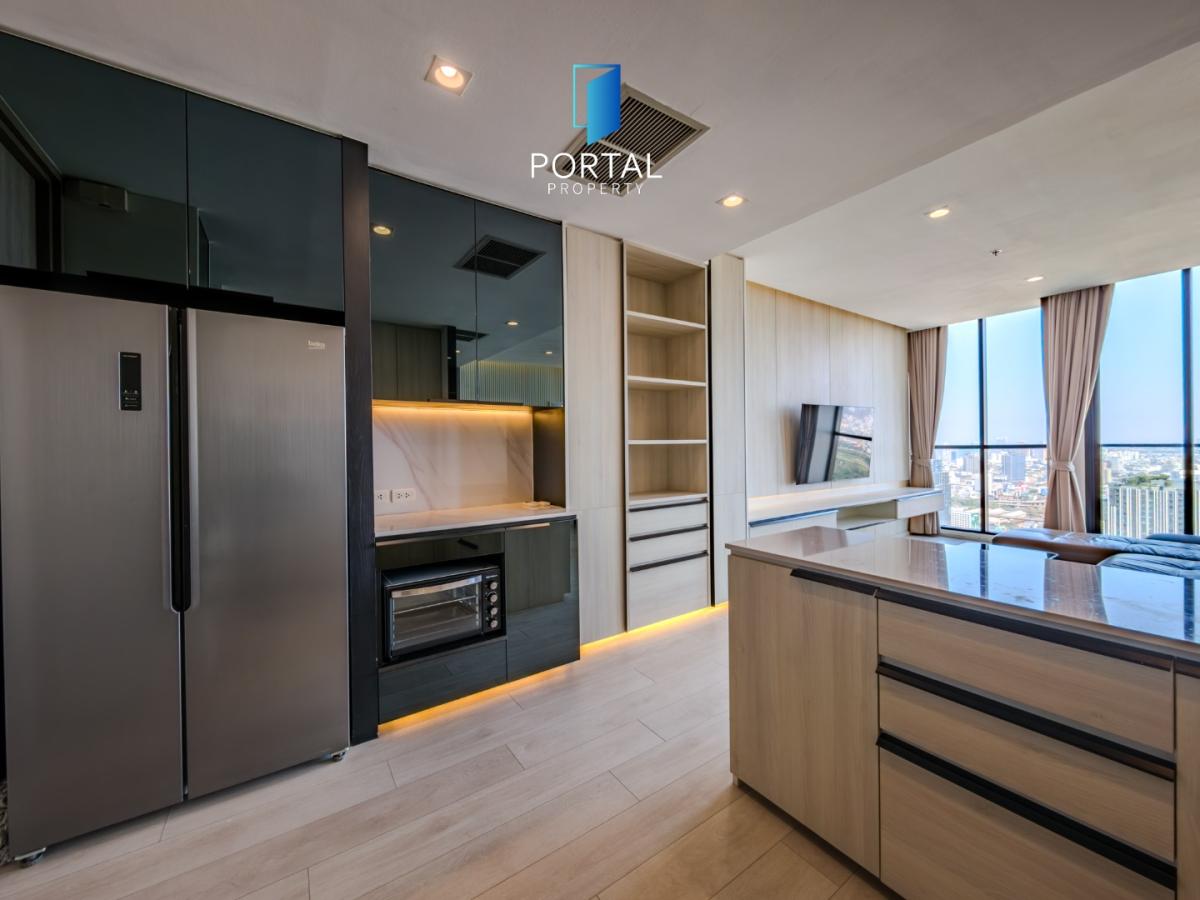 Noble Ploenchit, 2 bed condo in Wireless, Bangkok — photo 7