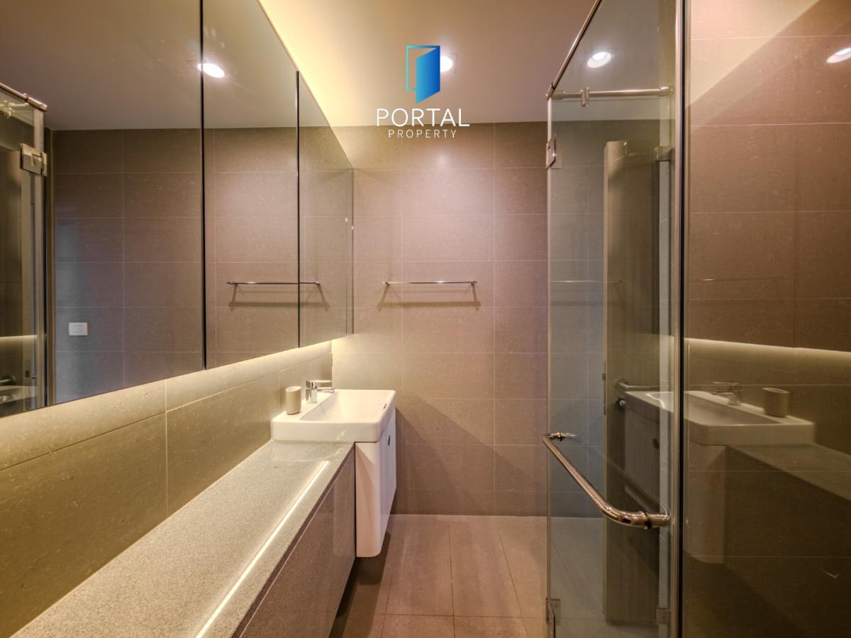 Noble Ploenchit, 2 bed condo in Wireless, Bangkok — photo 9