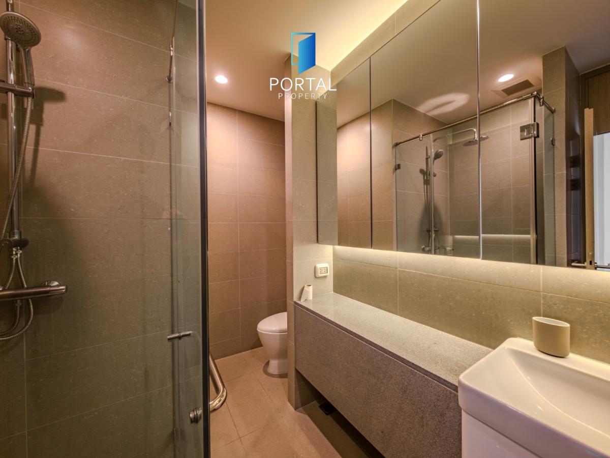 Noble Ploenchit, 2 bed condo in Wireless, Bangkok — photo 10