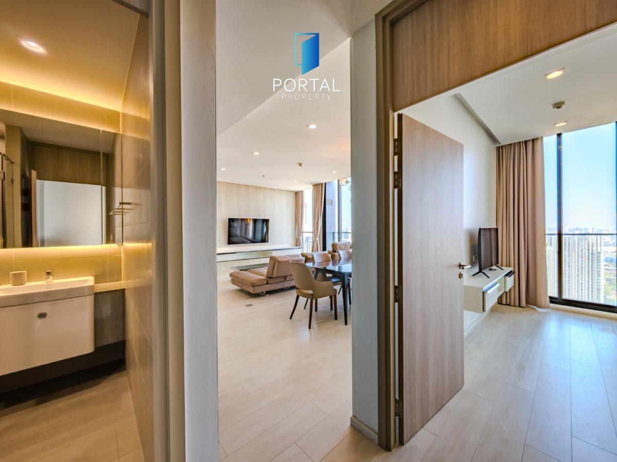 Noble Ploenchit, 2 bed condo in Wireless, Bangkok — photo 11
