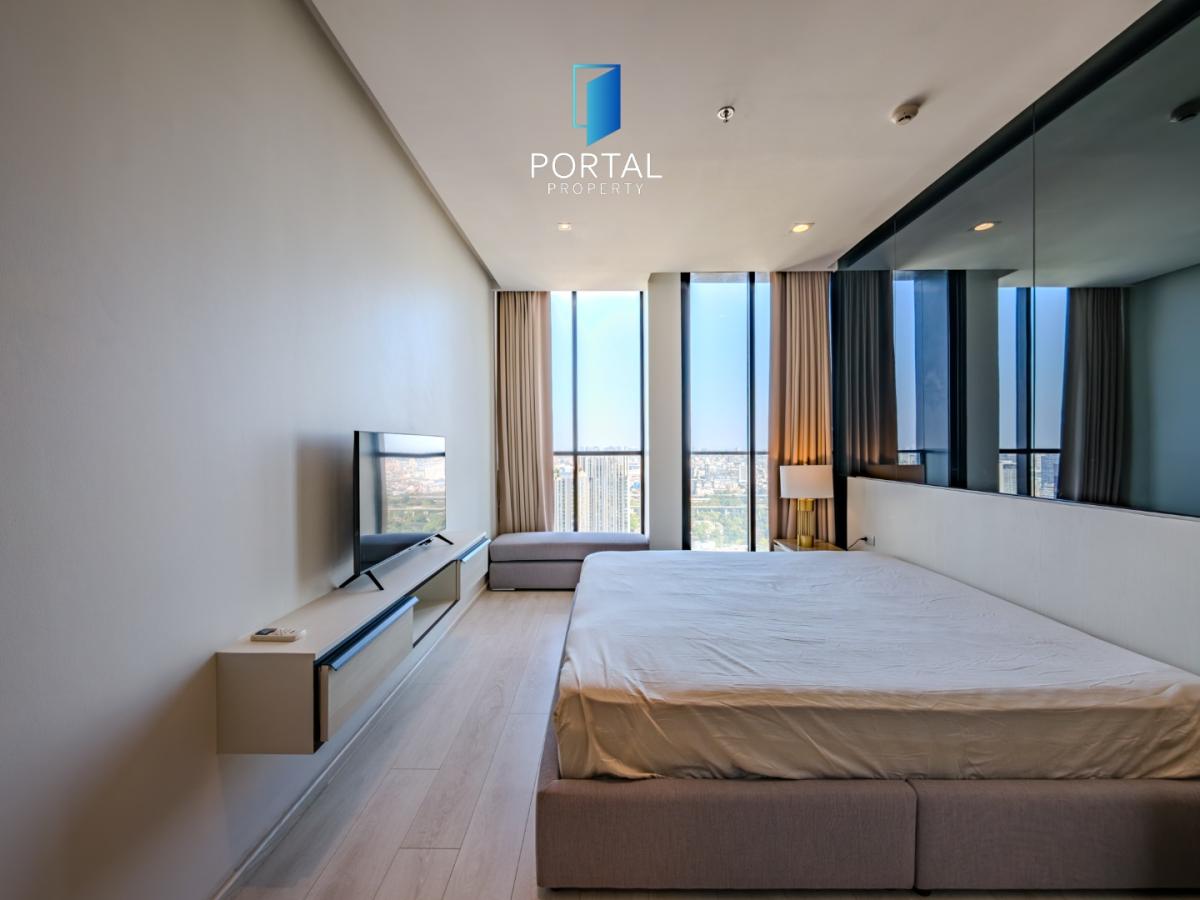 Noble Ploenchit, 2 bed condo in Wireless, Bangkok — photo 13