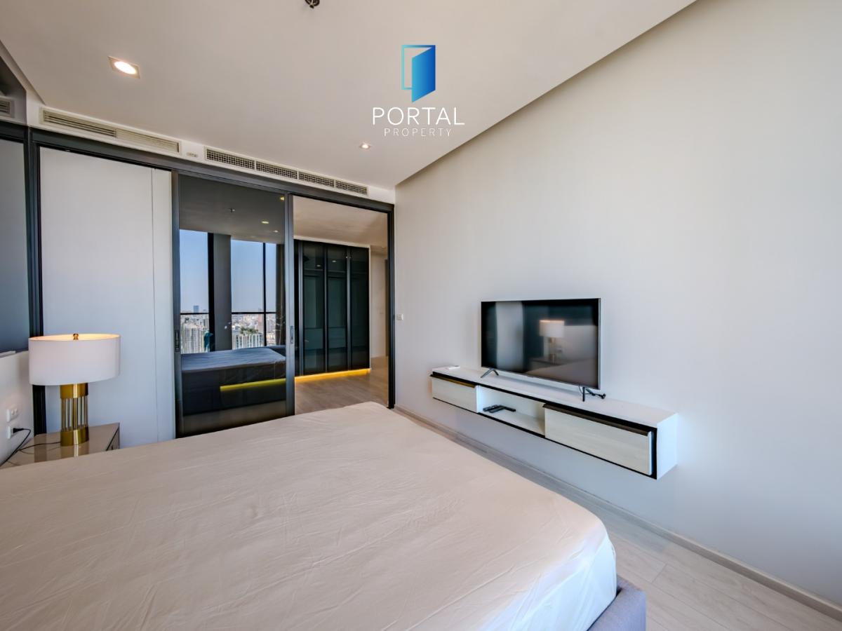 Noble Ploenchit, 2 bed condo in Wireless, Bangkok — photo 14