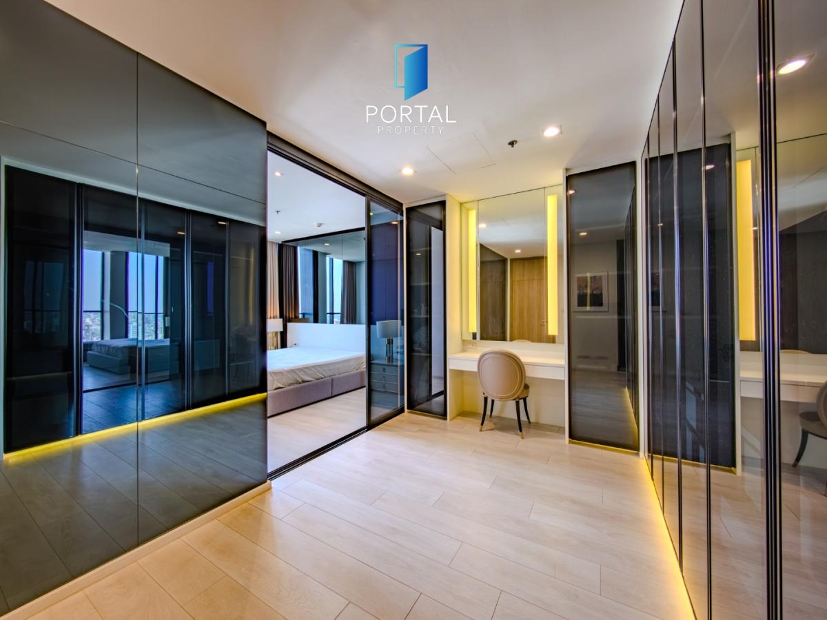 Noble Ploenchit, 2 bed condo in Wireless, Bangkok — photo 16