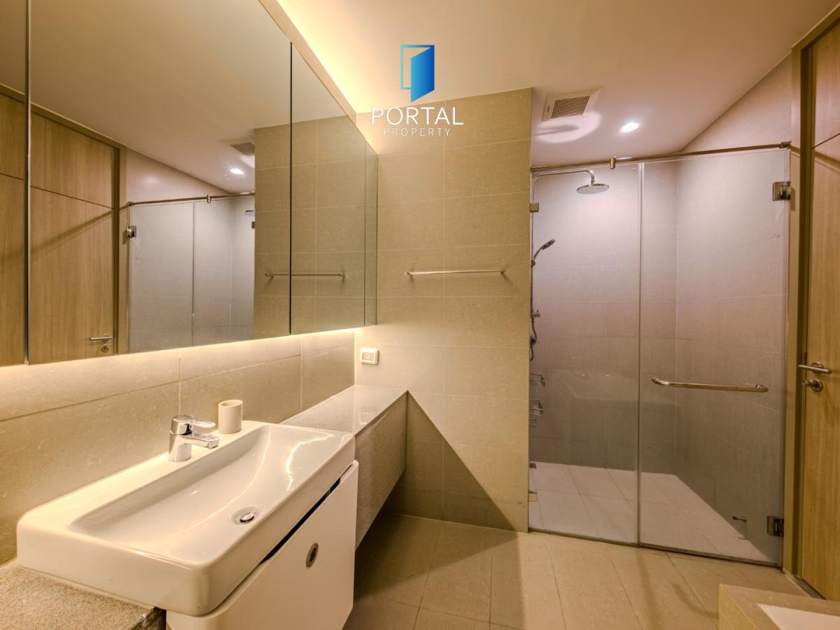 Noble Ploenchit, 2 bed condo in Wireless, Bangkok — photo 18