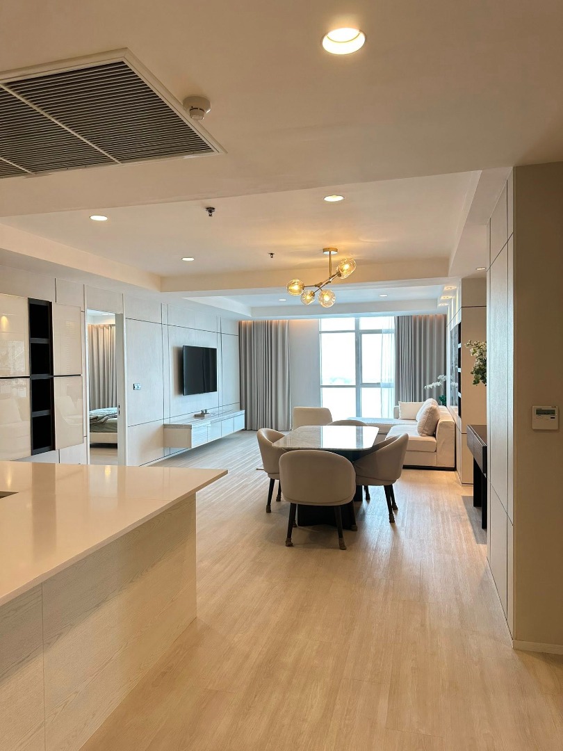 Nusasiri Grand, 3 bed condo in Sukhumvit, Bangkok — photo 5