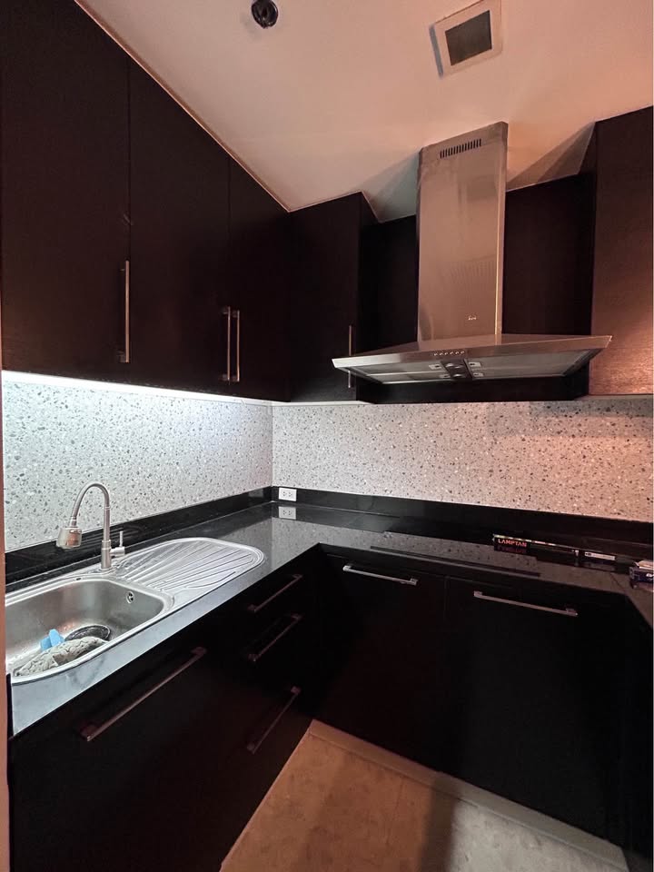 Nusasiri Grand, 3 bed condo in Sukhumvit, Bangkok — photo 5