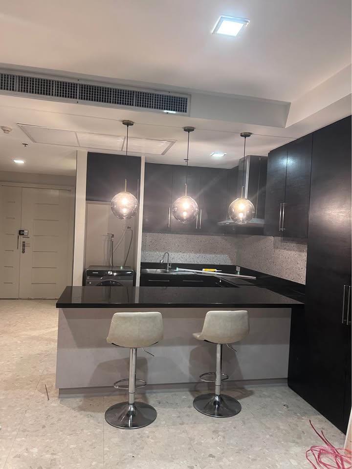 Nusasiri Grand, 3 bed condo in Sukhumvit, Bangkok — photo 11