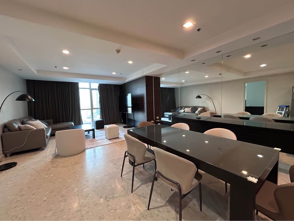 Nusasiri Grand, 3 bed condo in Sukhumvit, Bangkok — photo 12