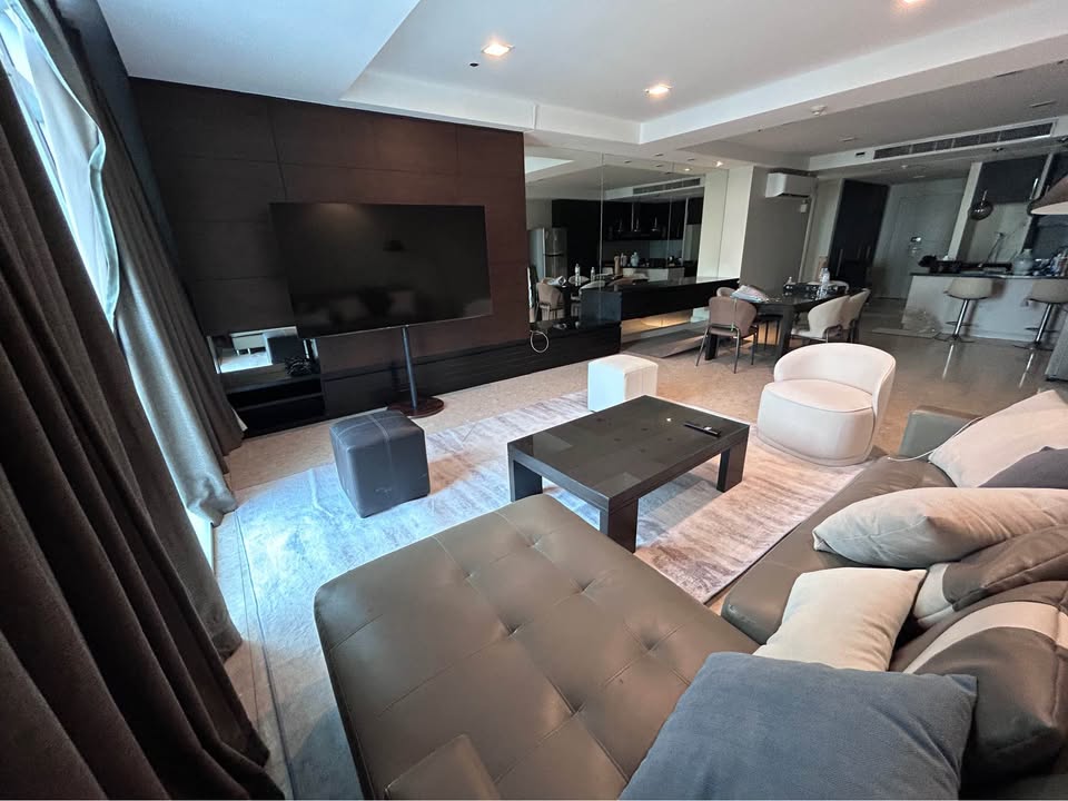Nusasiri Grand, 3 bed condo in Sukhumvit, Bangkok — photo 17