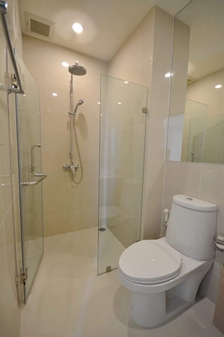 Noble Revolve Ratchada, 2 bed condo in Ratchadaphisek, Bangkok — photo 10