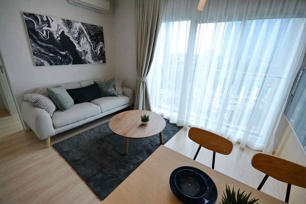 Noble Revolve Ratchada, 2 bed condo in Ratchadaphisek, Bangkok — photo 3
