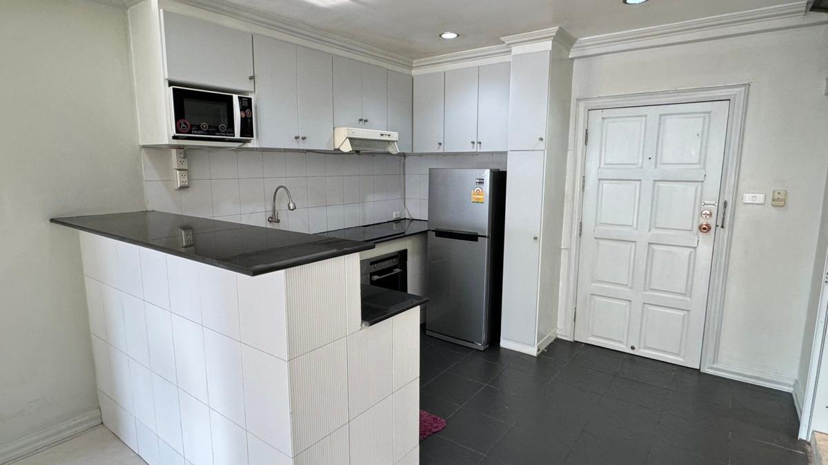 Saranyachai Mansion, 1 bed condo in Sukhumvit, Bangkok — photo 8