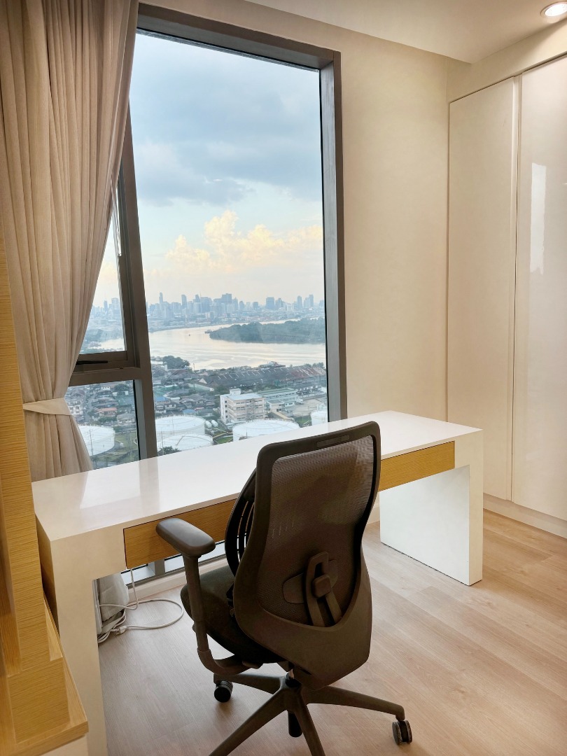 The Breeze Narathiwas, 1 bed condo in Sathon, Bangkok — photo 4