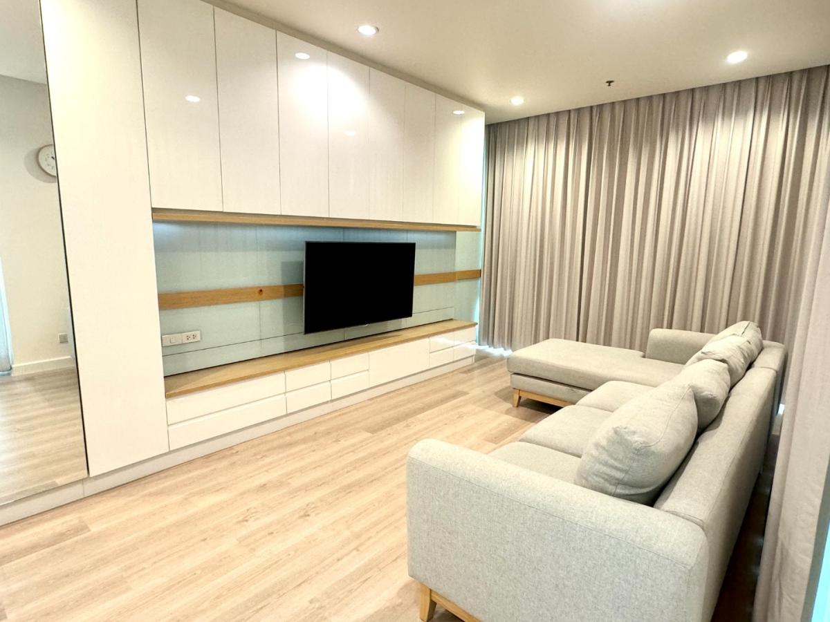 The Breeze Narathiwas, 1 bed condo in Sathon, Bangkok — photo 2